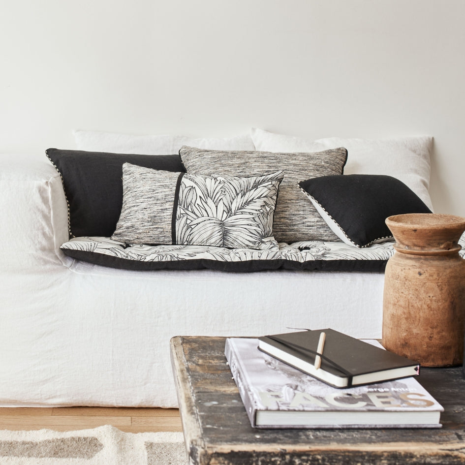 5 conseils pour décorer votre canapé avec des coussins