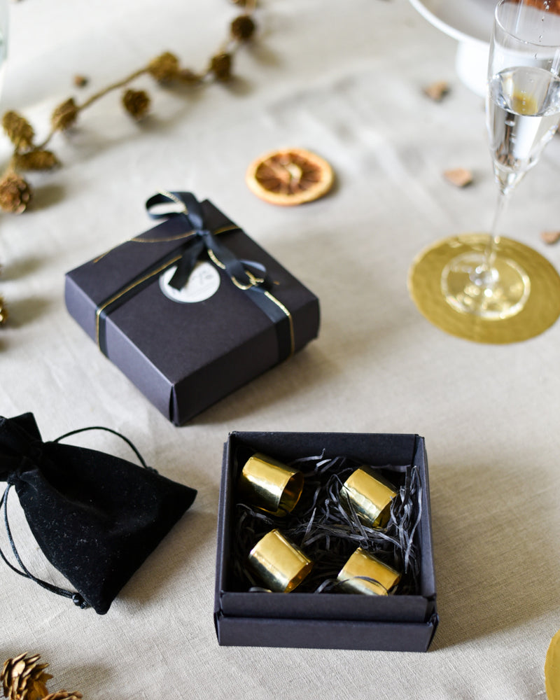 Coffret ronds de serviette dorés