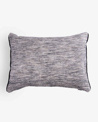 detail coussin noir et blanc