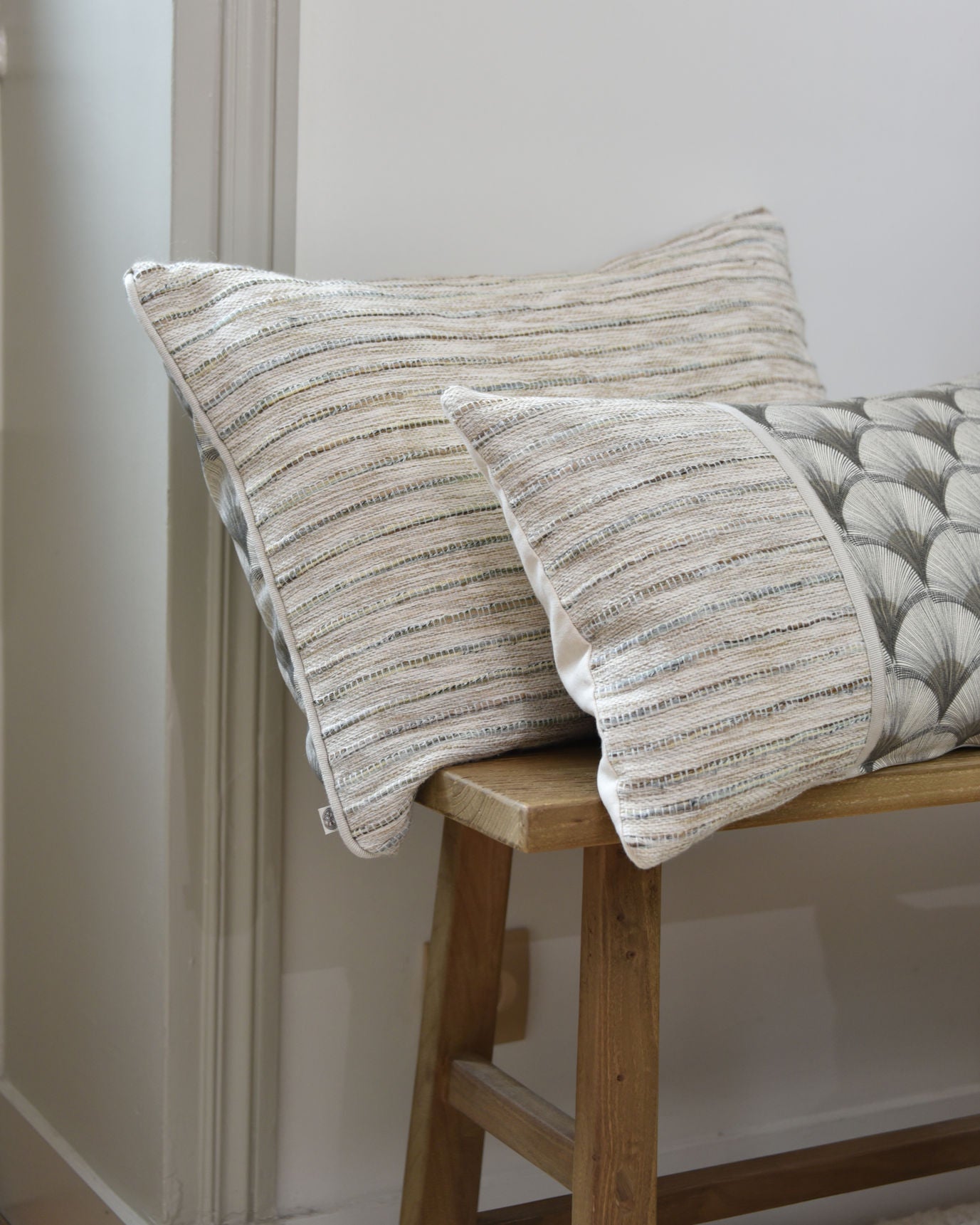 coussin de luxe pour canapé beige