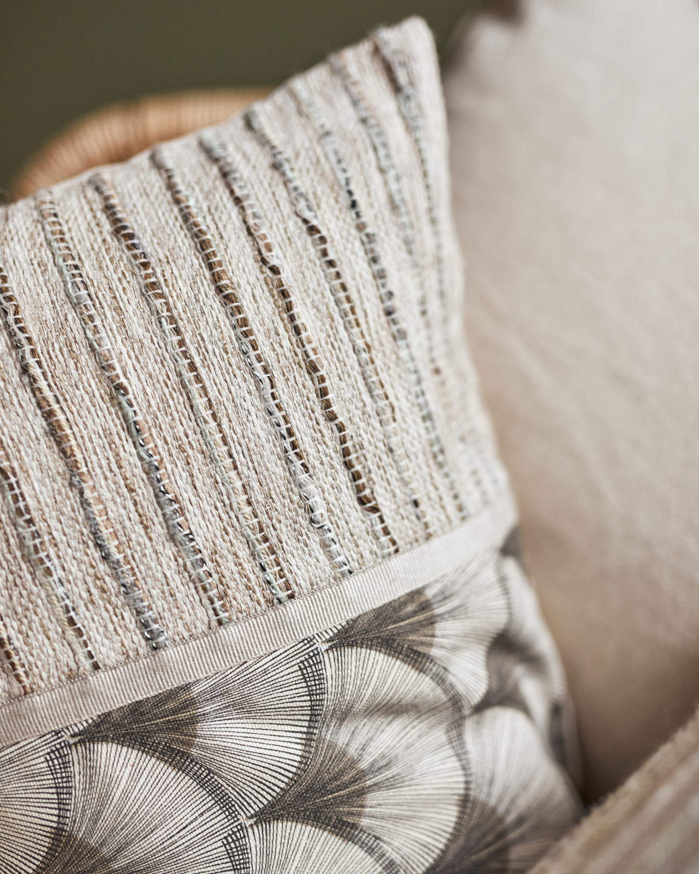 coussin decoratif beige pour canape beige