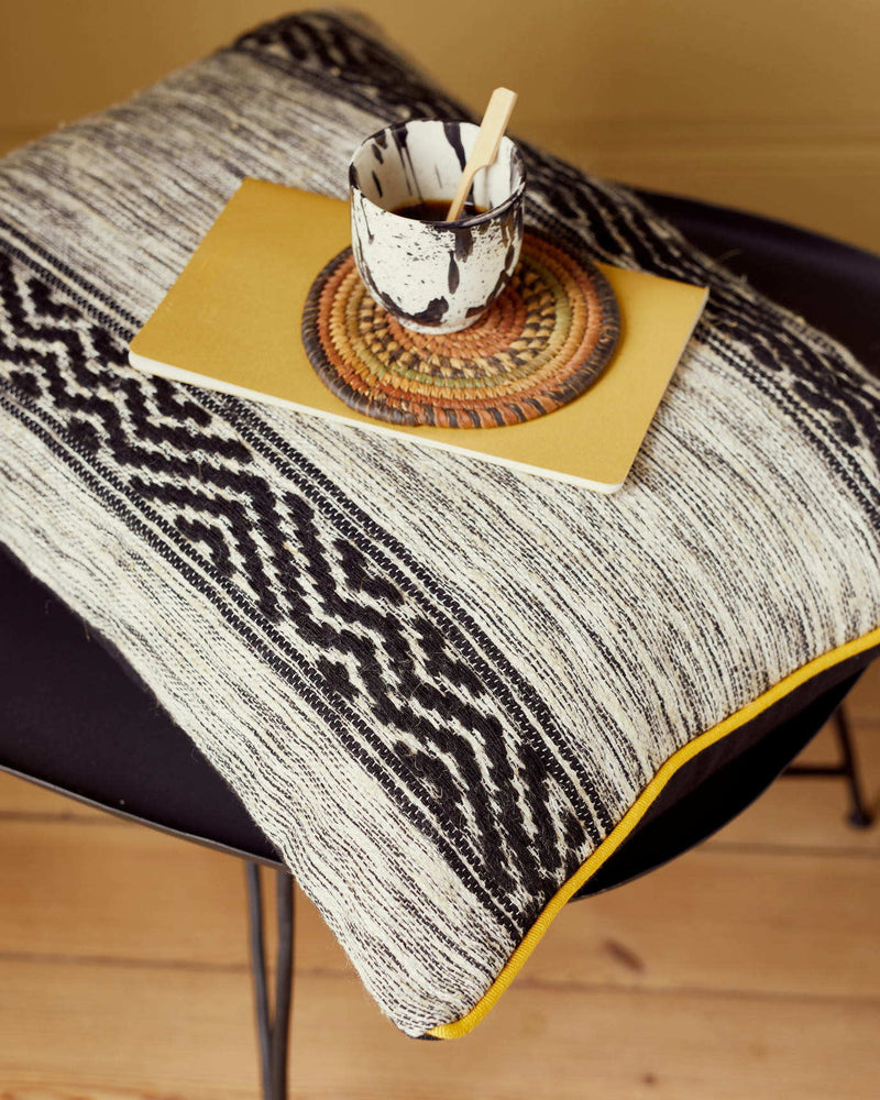 Coussin Terre de Soleil jaune ocre