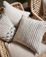 coussin beige haut de gamme pour canape beige